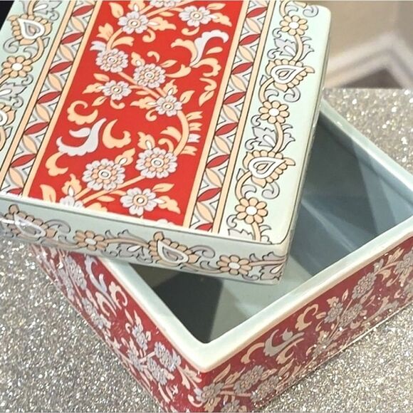 At Home Cloisonne Glass Decorative Trinket Box - Picture 6 of 8